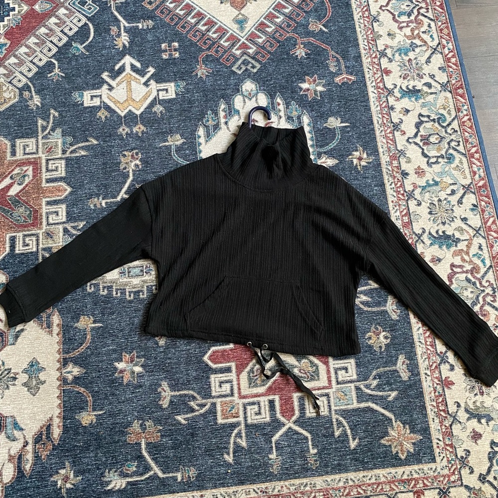 NWOT lulus sweater